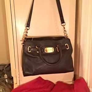 Michael Kors Soft Navy Pebble Leather Excellent Condtion Great Medium Size